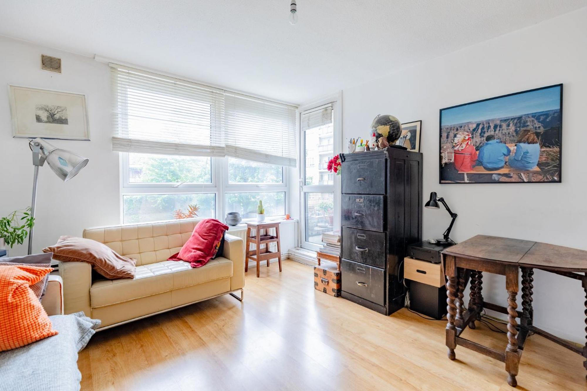Characterful 1 Bedroom Flat Close To Dlr ลอนดอน ภายนอก รูปภาพ