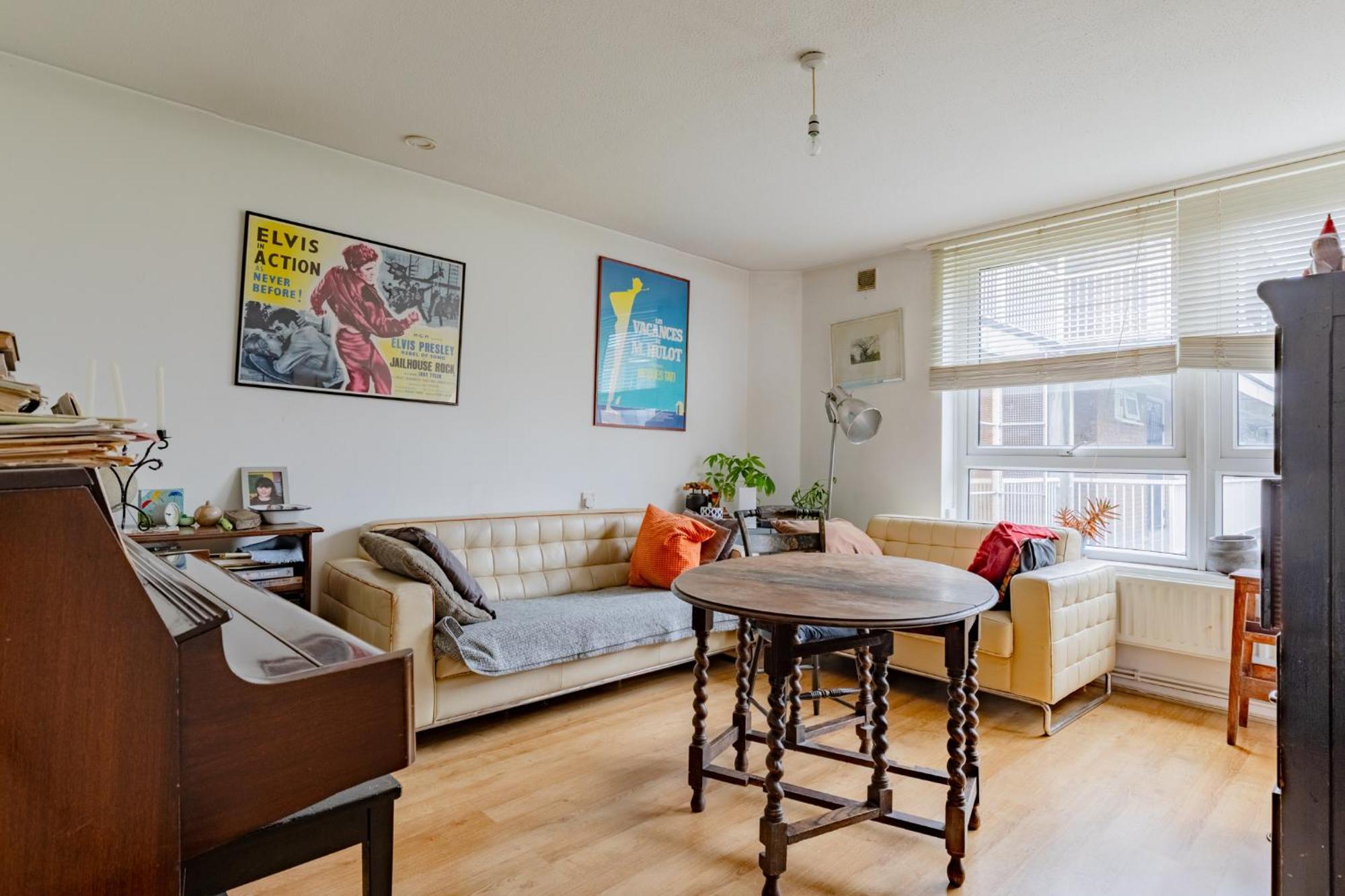 Characterful 1 Bedroom Flat Close To Dlr ลอนดอน ภายนอก รูปภาพ